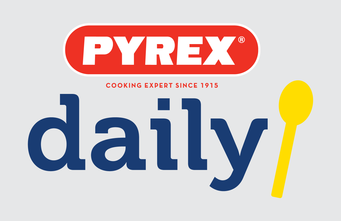 Text: Cooking Expert Since 1915 daily. Cu o lingură.