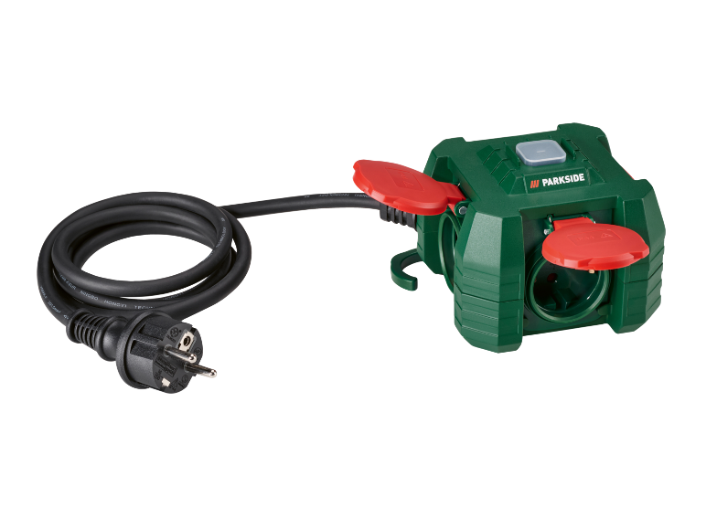 Distribuitor de energie verde cu trei prize și un cablu negru înfășurat.