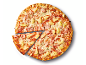 Pizza hawaiană cu șuncă și ananas, cu o felie tăiată.