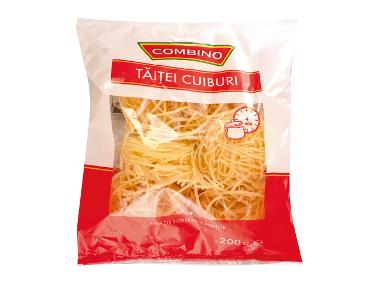 Un pachet de tăiței cuiburi cu instrucțiuni de fierbere de 4 minute.