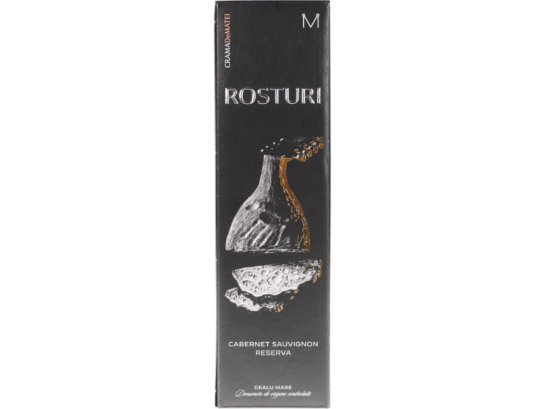 Sticlă neagră de vin Cabernet Sauvignon Reserva cu etichetă cu motiv vulcanic.