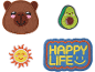 Patru petice brodate: o capibara maro, un avocado, un soare și textul „HAPPY LIFE”.