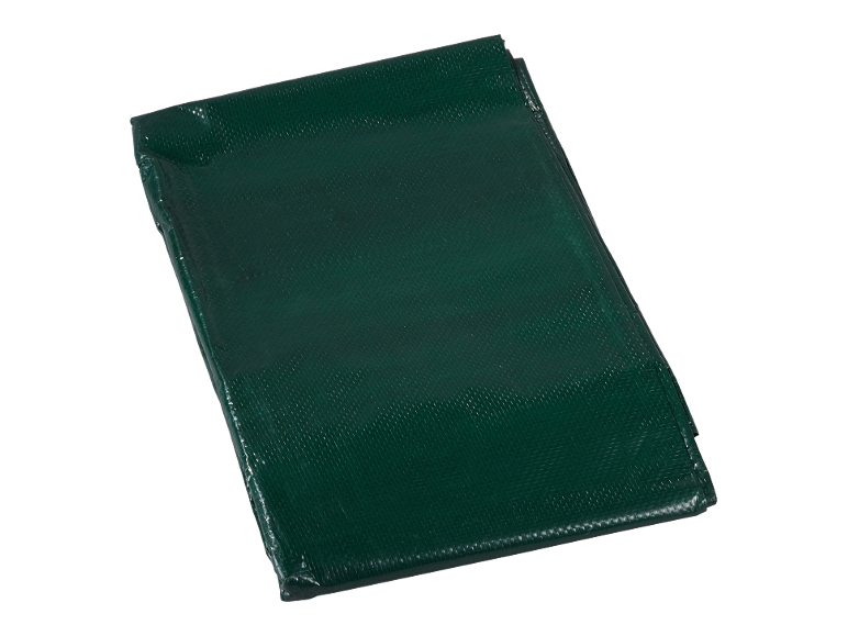 Prelată verde pliată cu textură țesută