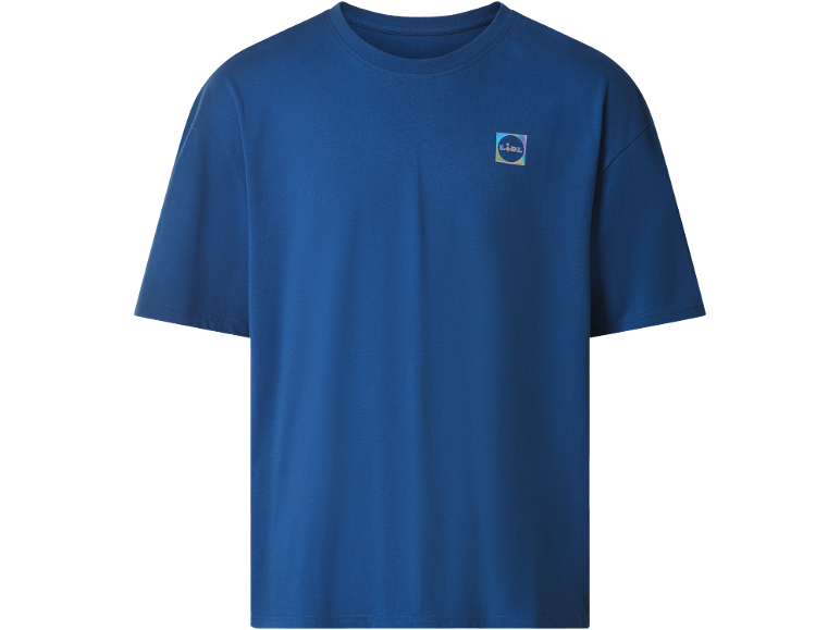 Tricou albastru cu mânecă scurtă și un logo curcubeu pe piept.