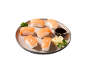Nigiri de somon cu sos de soia, ghimbir murat și coriandru pe o farfurie.