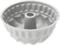 Formă albă de silicon pentru Bundt cake cu model spiralat și margini canelate.
