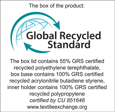 Etichetă produs reciclat: capac 55% PET reciclat, bază 100% ABS reciclat, suport interior 100% PP reciclat. Certificat GRS.