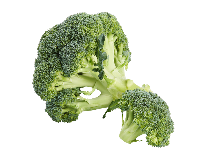 Broccoli proaspăt pe fundal negru.