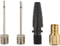Ace și adaptoare pentru pompe de aer, incluzând două ace metalice, un adaptor negru și unul din alamă.