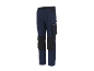 Pantaloni de lucru albaștri cu detalii negre și buzunare laterale.