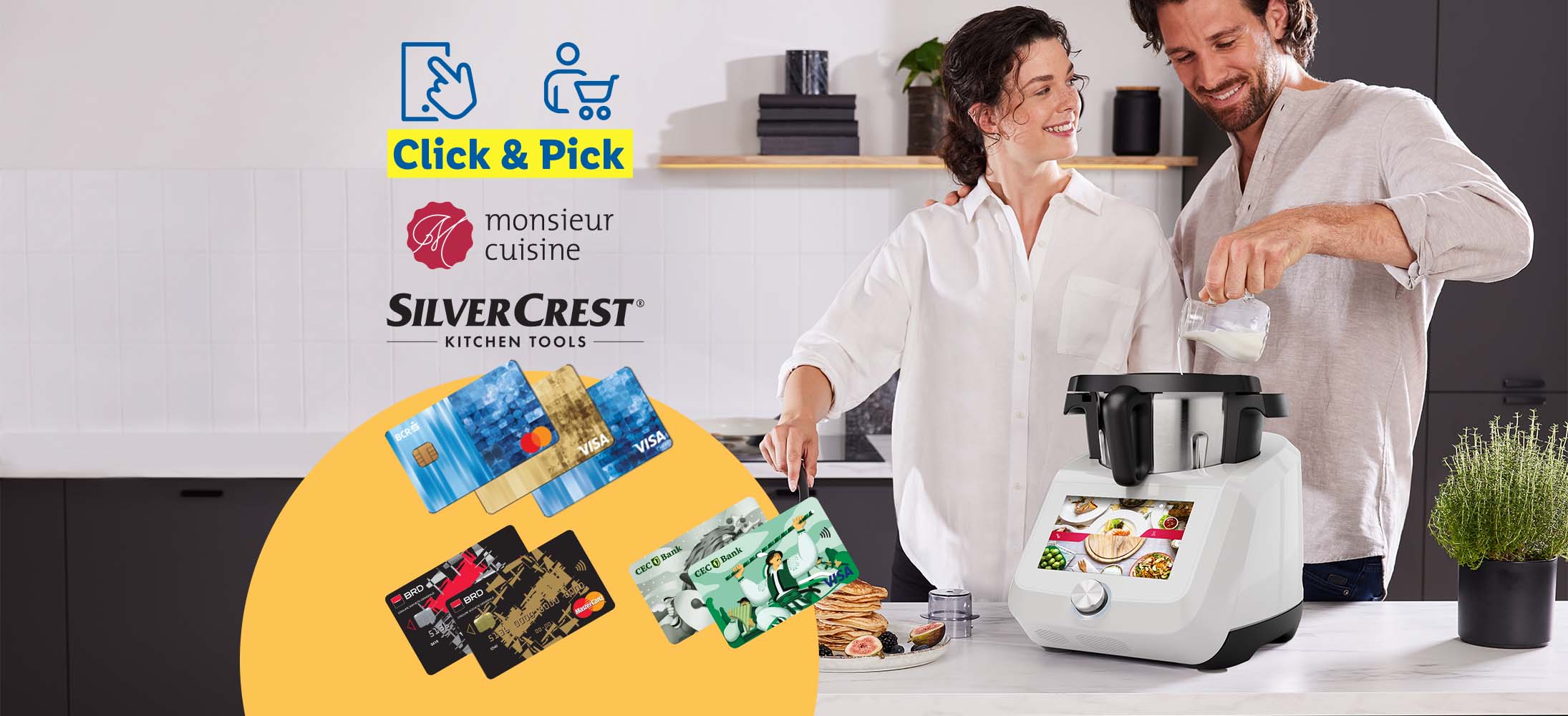 Cuplu folosind un robot de bucătărie SilverCrest Monsieur Cuisine pentru a prepara clătite.