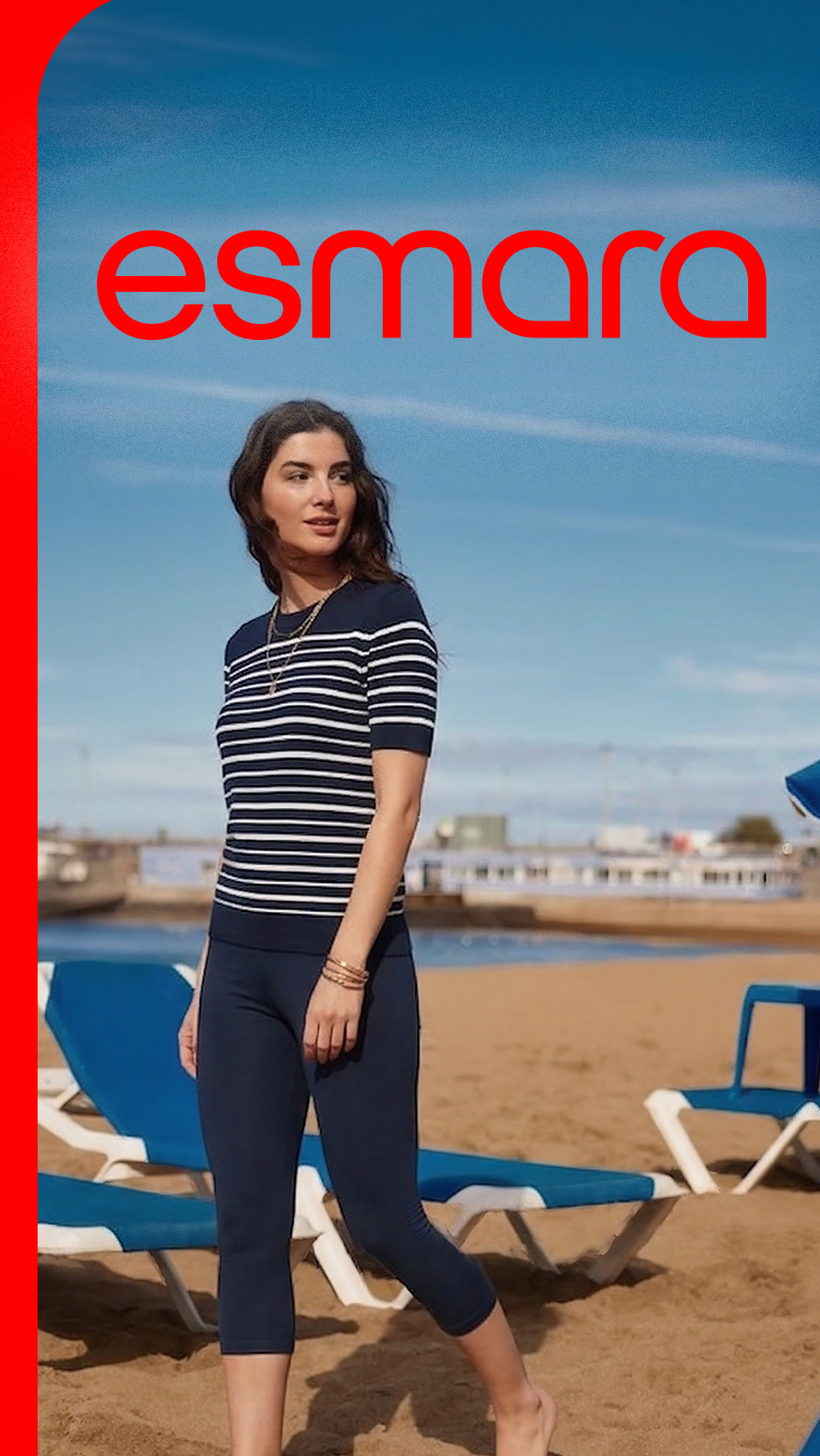 Femeie în tricou marinăresc și colanți, pe plajă, cu textul „esmora”.