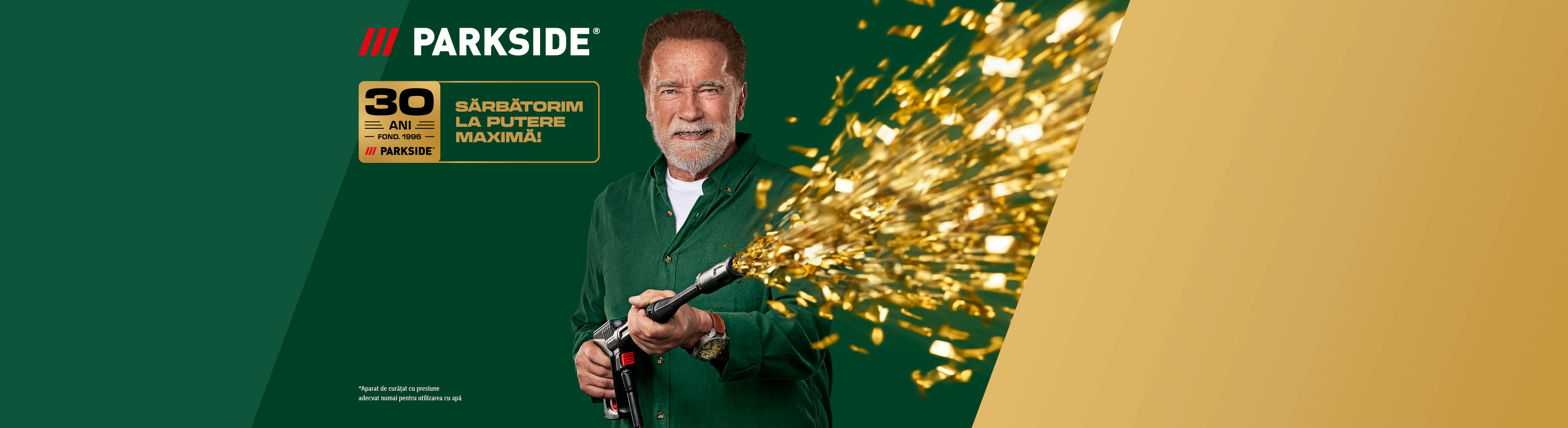 Arnold Schwarzenegger sărbătorind cu confetti aniversarea a 30 de ani de la înființarea Parkside.