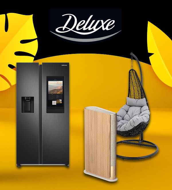 Un frigider Samsung Bespoke AI Family Hub+, o boxă Beosound Emerge și un balansoar prezentate pe un fundal galben.