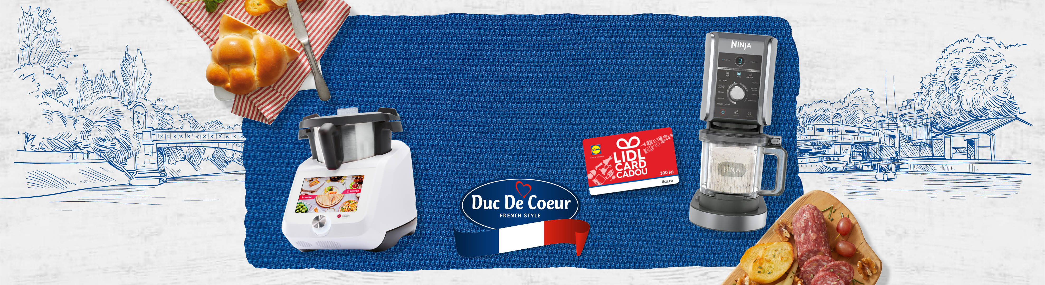 Prmiile concursului Duc De Coeur: robotul de bucătărie Monsieur Cuisine, aparatul de înghețată Ninja și vocherul Lidl de 300 lei, pe un fundal cu tematică franceză.