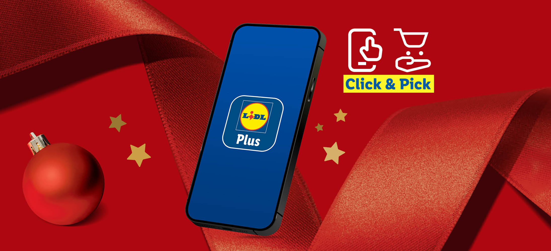 Telefon cu aplicația Lidl Plus, iconițe Click & Pick, fundal roșu cu panglică și decorațiuni de Crăciun.