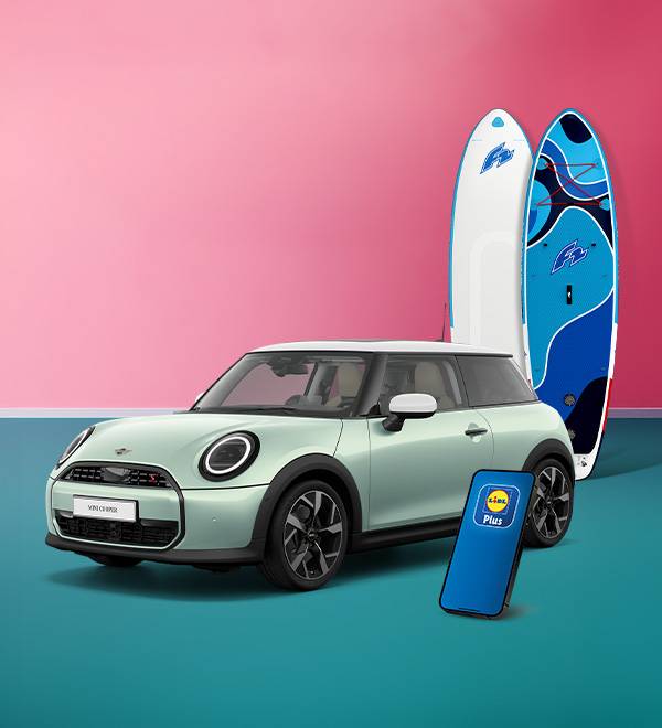 O mașină Mini Cooper, două plăci de surf și un smartphone cu aplicația Lidl Plus.